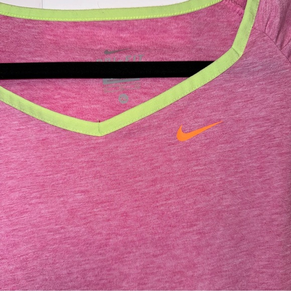 ✨nike pink dri-fit active short sleeve top✨ - Picture 2 of 7